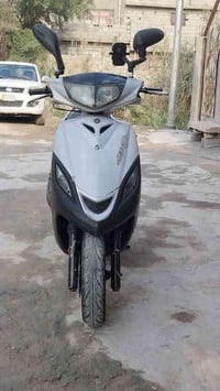 دراجة ماكس ثعلب نضافة فول كهربائيّة كلهة شغالة مابية اي نقص عنوان بغدا...