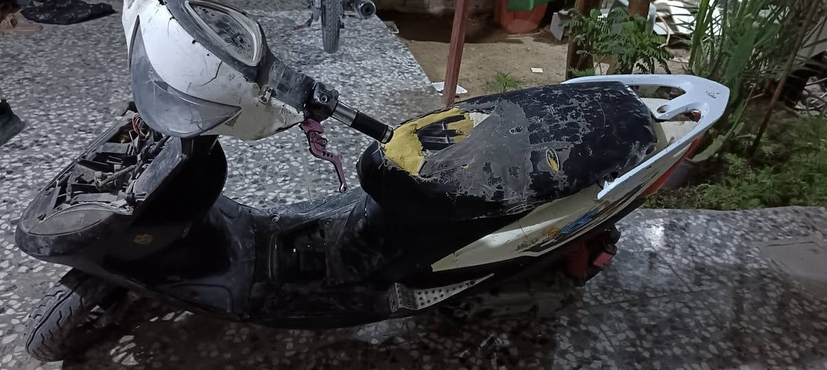 ماكس عدل ابيع هلشكل شغاله بوشه 55 كلجات رياضي شلع ومعدل بيه وتشوف بعينك بيه صوت مو قوي  لو من الكلجات لو من الفلاوين أكثر شي كالو من صفحت الكلجاد دراجه دك سلولي
مستعجل عله بيعته اب 200 المو شراي لايعامل ولا يدخل خاص رجآ
***********
