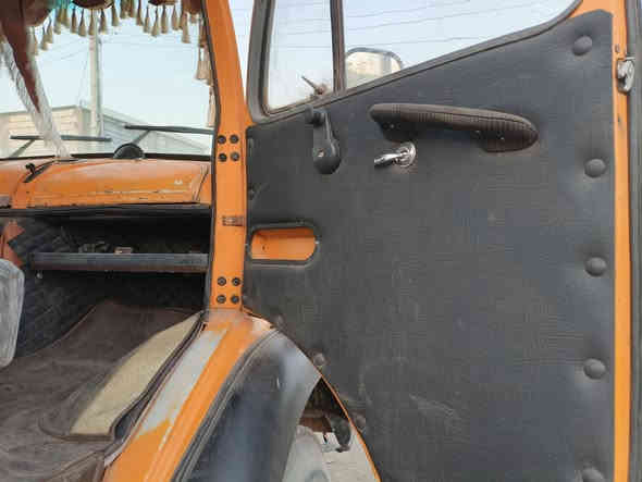 اقجم 82 للبيع شاصي طويل ابلادي محرك ستندر ما مفتوح لا تنقيص ولا تبخير كير أبو الشخاطه قماره ابلاديه بيها تبخيرات سبرنكات شركه 
للستفسار ***********
