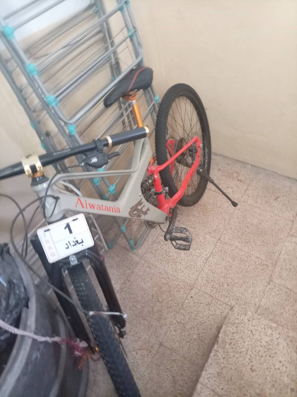 سلام عليكم  عندي هذه بايسكل للبيع السعر 150 اللي يحب يتواصل يتصل بهذا الرقم ***********ؤبي مجال للطيبين
