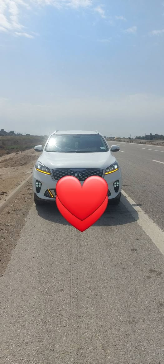 سورنتو مديل ٢٠ خليجيه ٦سلندر ٧راكب السياره جديده شركه مطلوبه للمصرف الاستفسار ***********
