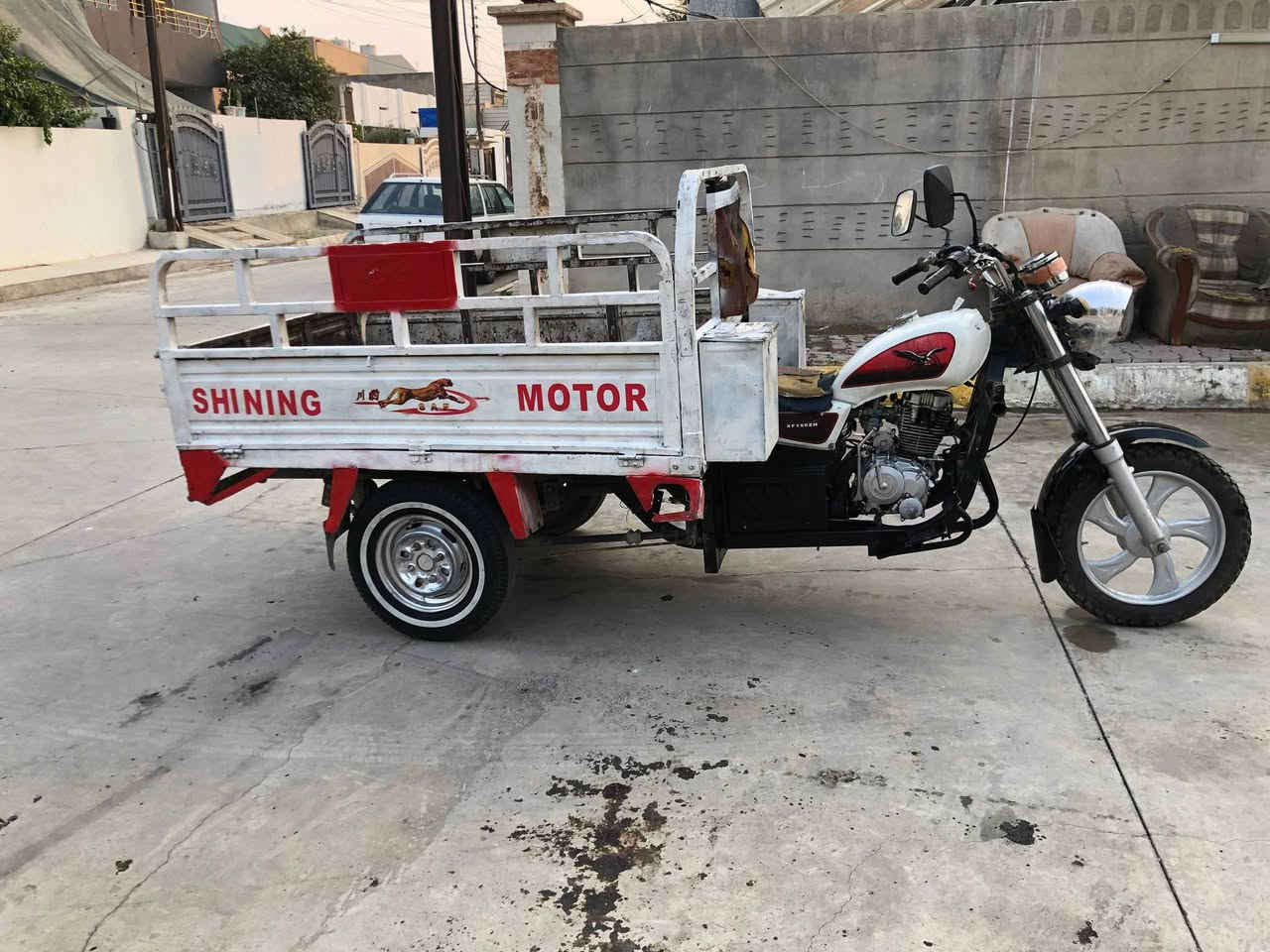 السلام عليكم بيع ستوته موديل 2016  الصور كدامكم السعر 700  بيها مجال الرقم ***********1
