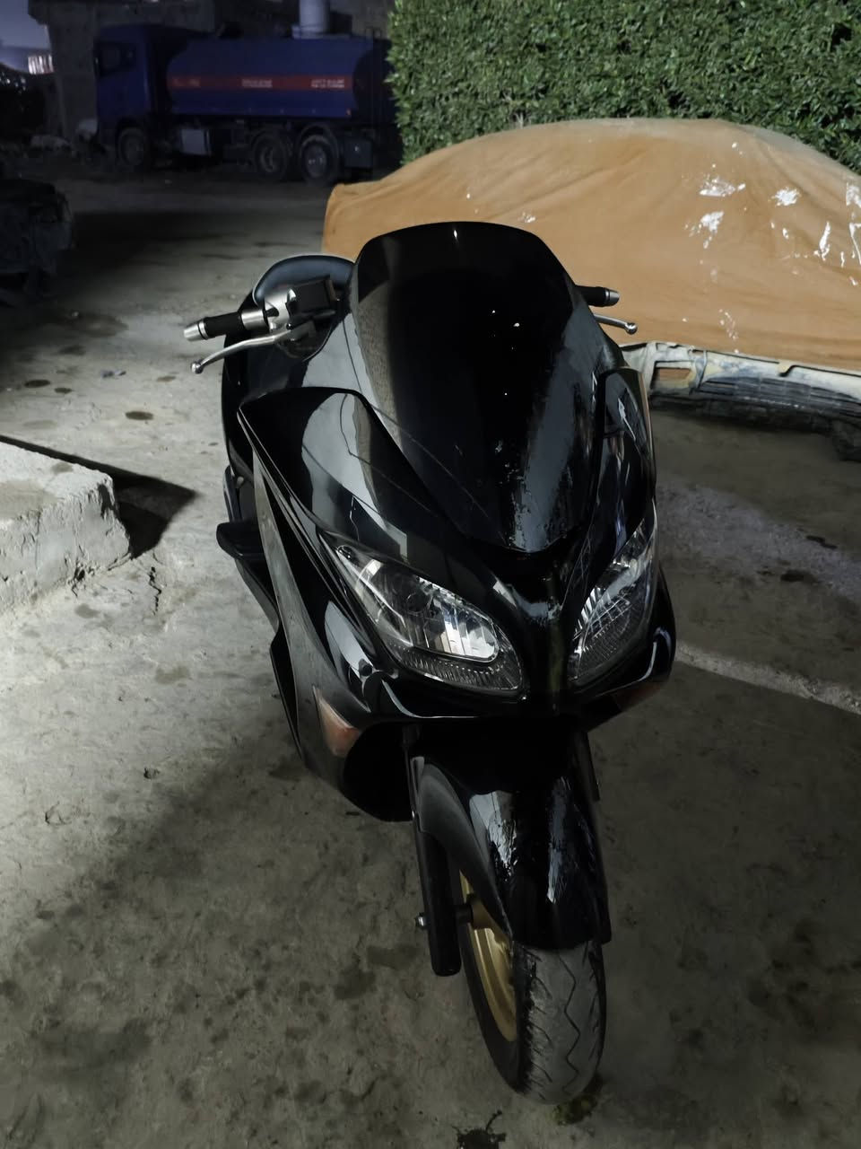 للبيع 09 دراجه ساحبه منلرمبه قبل شهر ومطالع بيه مكينه جديده كشر بلادي نضيف
السعر 2مليون وبيه مجال بصيط 
الهاتف *********** مكاني بغداد المشتل
