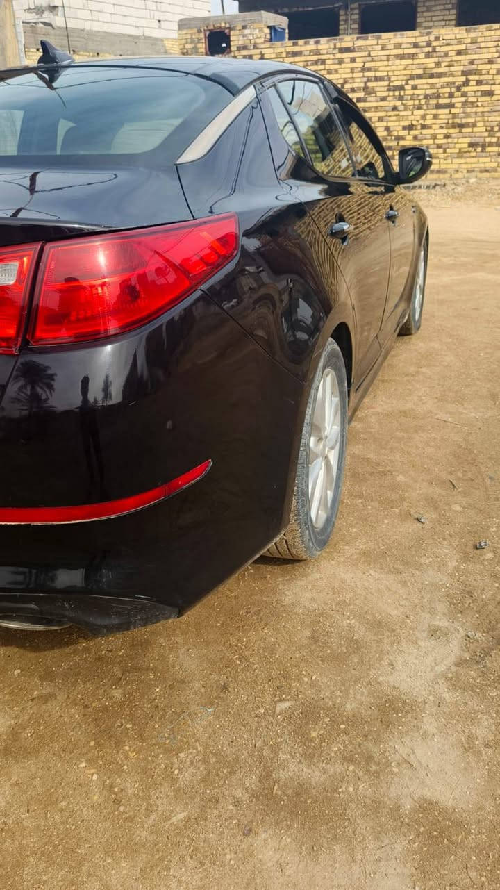 للبيع ،،،،،
كيا اوبتما 2015 أمريكي ،،،،، فول ،،،،، مواصفات ،،،، 
كير محرك حداديه  تخم تاير خير من الله مواصفاته معروفة السياره باسمي سنويه 27 مكان السياره طوريج السعر المطلوب 128وبيه مجال ،،،،السياره بيه قطعه تبديل وبيه طخه بالجنطه ،،،***********
