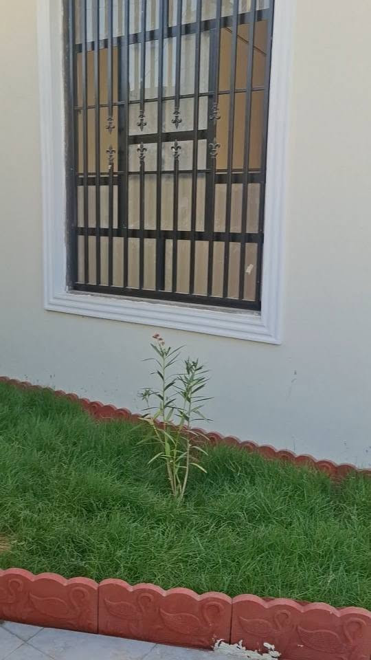 ***********
يعلن عقارات الجنوب 
الجزيرة ٤ شوارع قرب مطعم نايت كوين 
بيت 200  متر الجزيرة شارع الصقر 
طابو صرف زراعي باسم عراقي 
السعر ٩٧ وقابل للتفاوض 
غرفتين وصاله واستقبال ومطبخ صحيات خارجية داخلية تاخذ نسخه من الطابو وكاله بالمحكمة ومكاتبة 
اي استفسار تواصل على الرقم 
*********** البصرة, العراق
