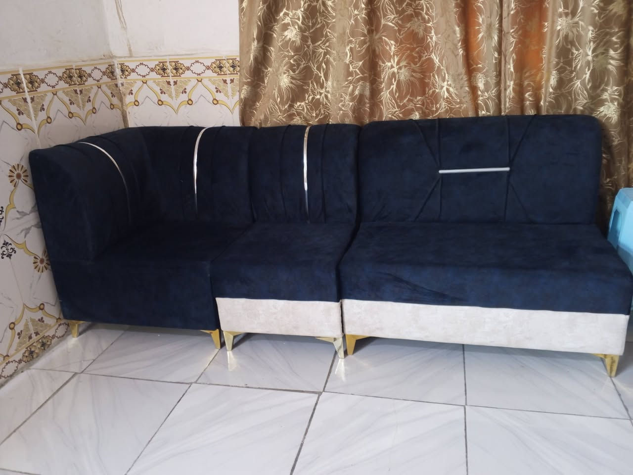 تخم عـشر نفــــرات نضيف مامكـــسر المـكان ناصريه حي الشهداء 
الرقـــم/***********
