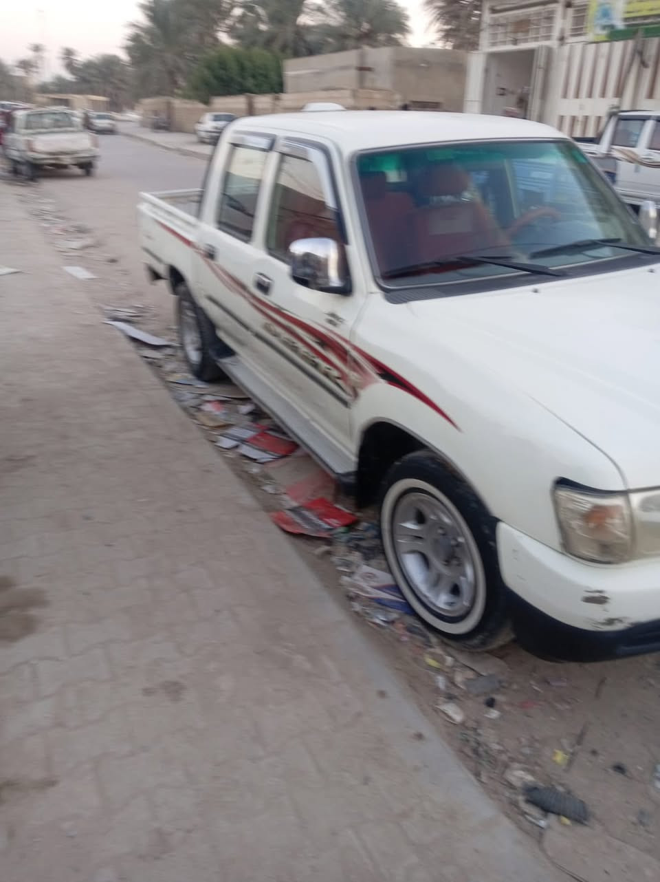 بيكم ( دير )  كير مكينه حداديه تخم تاير جاهزه من كلشي كفاله عامه بيه صبغ بل باب شبيرين فقط.  رقم بغداد اصفر  وكاله فقط سعر ٣٥ وبي مجال حك جيه بس ***********
