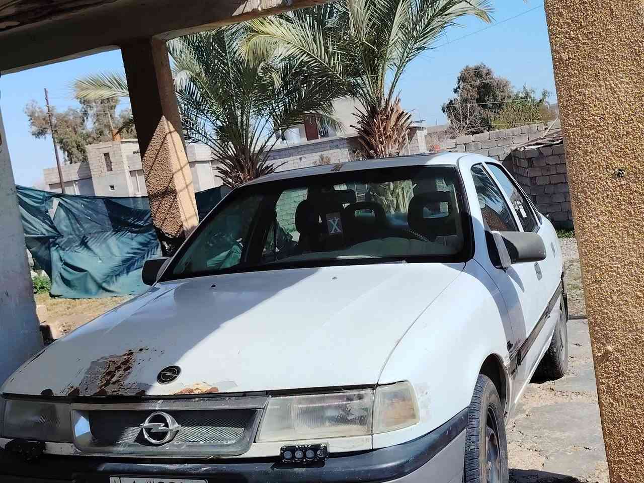 السلام عليكم فكتره 16 لبيع محرك وكير شرط تايرات جدد باتري جديد السياره بيه وكاله وبيه قاصرين تصل على رقم 
***********
***********
