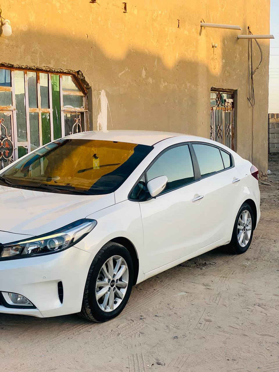 للبيع كيا سيراتو موديل 2018موصفات ماعده البصمه وفتحه بيه بس دوسه صبغ فقط ولباقي كفاله عامه رقم بغداد بسمي 
موصفات
لد امامي

حساس امامي وخلفي

شاشه وكامره

ثلاجة
شفتات ستيرن

نضام سبورت نضام ايكو.         *********** 

مرايات شفط
ويل كب
مثبت سرعه

نضاره وساحبه
بعد بيه موصفات.       سعره 145وبيه مجال قليل
