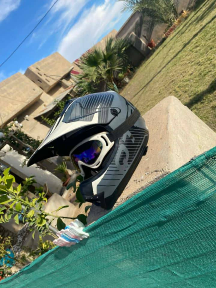 خوذه قفاز للبيع جديده سعر45
***********
