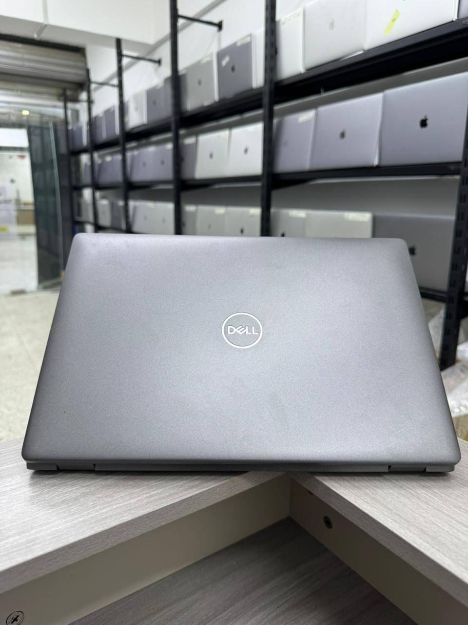 يتوفر لابتوب  سلم خفيف الوزن  يستخدم للدراسة للطباعة للتصفح للطلاب والموظفين واساتذة الجامعات نظافة ١٠٠٪
Dell
Cori5 جيل الثامن
Ram 8
Hard 256ssd
حجم الشاشة 14 انج
الملحقات شاحنة وحقيبة وماوس
للاستفسار مراسلة الصفحة أو وتساب ***********
يوجد خدمة توصيل داخل وخارج بسماية
