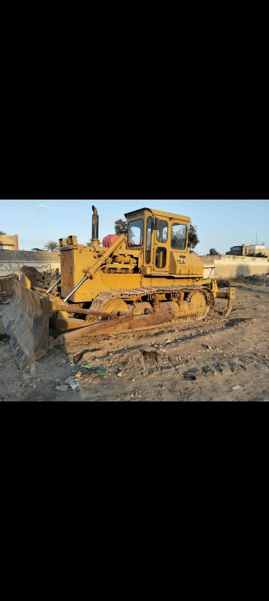 بلدوزر البيع موديل ٩٧ نظافه فول ***********
