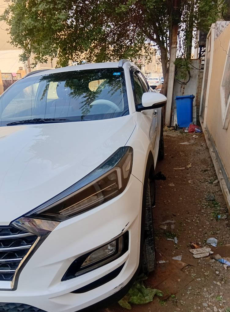 السلام عليكم ورحمة الله توسان موديل 20خليجي محرك دوش بلادي شركة الكاصد تخم  تاير  قبل  اسبوعين  تبريد  تدفئه خير من الله  ماشيه 82 حقيقي بلواقع  باسمي شخصيا  مواصفات  تحكم  استيراد شاشه  مري  شفط  حساسات  360 درجه  رادار  امامي  خلفي مكاني  بغداد الجديده  تليفون  *********** سنويه  جديده  قبل  شهرين  هزه  جديده
