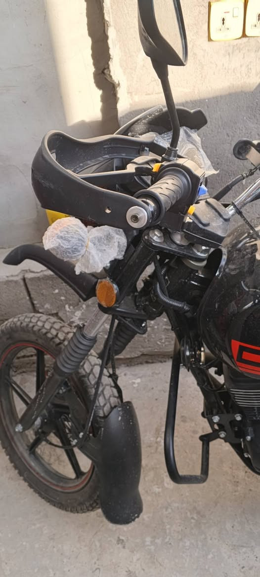 سلام عليكم دايوان جبلي موديل26زيرو مماشيه بصمه حساسات تشغيل عن بعد سويج سجين بعدها  شركه مكلف بنشر مكان بوب الشام ***********
