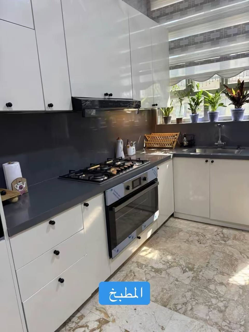 🏠 بيت للبيع في الفلوجة -  (منطقة 24) 

المميزات الرئيسية:
📍 الموقع: موقع استراتيجي بالقرب من شارع الستين ومدرسة نبض الحياة.
📜 السند: طابو صرف (جاهز للتحويل).
📐 المساحة: 150 متر مربع 
(الواجهة 7.5 م 
النزال 20 م).

🛣️ الشارع: عرض 10 متر (موقع هادئ ومريح).

تفاصيل البناء:
✅ بناء طابوق أصلي.
✅ أرضية مرمر بالكامل.
✅ طابق واحد بتصميم عملي: (غرفة نوم + استقبال + صالة + مطبخ + حمام).

💰 السعر: 120 مليون دينار (قابل للتفاوض).

📞 للتواصل المباشر:
***********
***********
***********
وسيطكم العقاري – أبو ميلان

📲 تابعني للمزيد من العروض اليومية المميزة
#ابوميلان #عقار #الفلوجه #استثمار #للبيع
