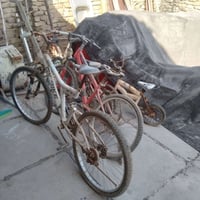 بايسكلات نظيفه للبيع بيهن نواقص بسيطه العدد ٤   ٠٧٧٠٥٨٥٦٩٠٨