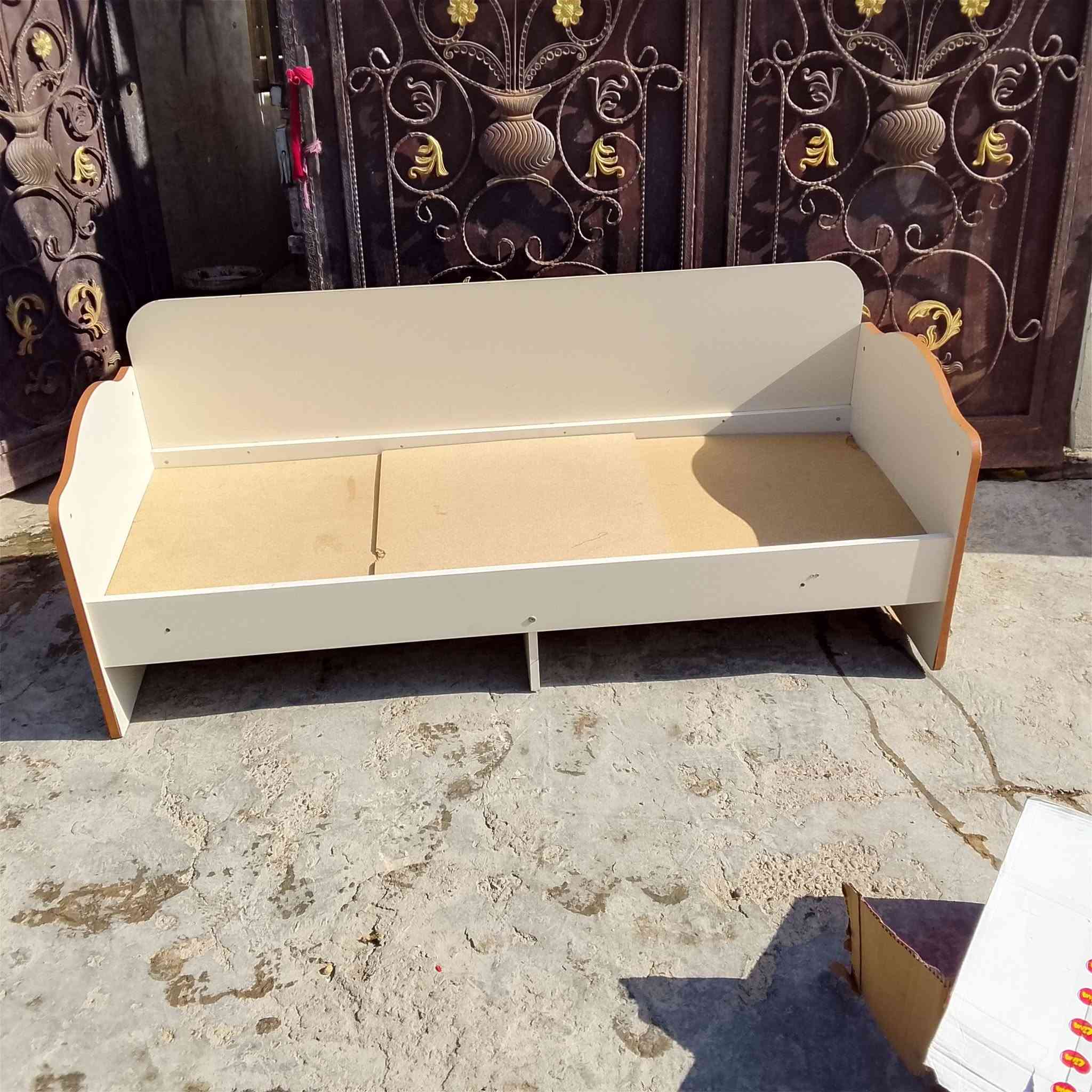 سلام عليكم جربايه نفر للبيع سعر 25 بي مجال عنوان حي الوحده ***********
