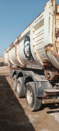 شاحنة • للبيع • جادين بس