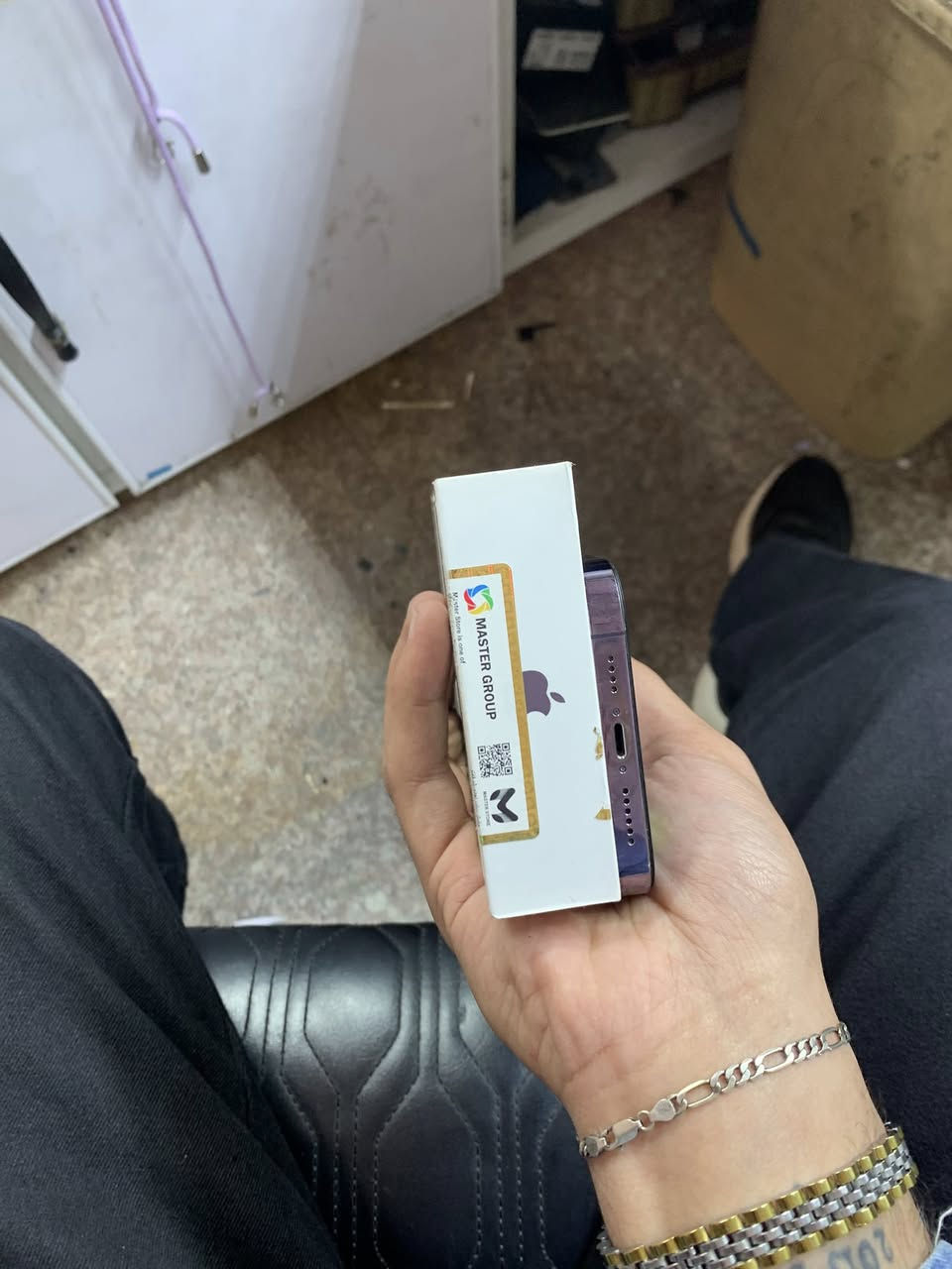 ١٤ برو ماكس ذاكره ٢٥٦ شرق اوسط بطاريه ٧٨ مبدل شاشه فقط فيس ايدي شغال مكاني بغداد بياع ***********
سعره ٦٠٠
