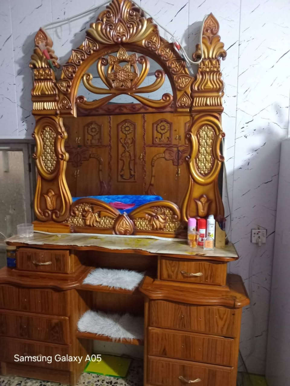 ول كاونتر قفله 200جديد متر وعشرين بعدني حته اليدات مالاته ماشادتهن ب200قفل 
رشاد فلكه حي النصر بغداد


**إذا كنت صاحب هذا الإعلان وتريد حذفه لأي سبب، رجاءا أرسل رسالة إلى الدعم الفني**