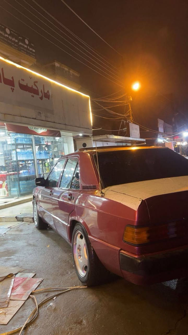 مارسیدز 190 چوار پستن گێڕ ئۆتۆماتیک   لێدراوی نیە پێش و پشتی کەپسە بەشەرتی ئەوەی سبوغ عام نەبێت بەشەرتی پەنجە مۆر و وەکالە 280 هەزار غرامەی لەسەرە نرخ 55 و محامەلە  :ژم؛۰۷٥۱۲۰٥۳٦۹٨ أربيل, العراق
