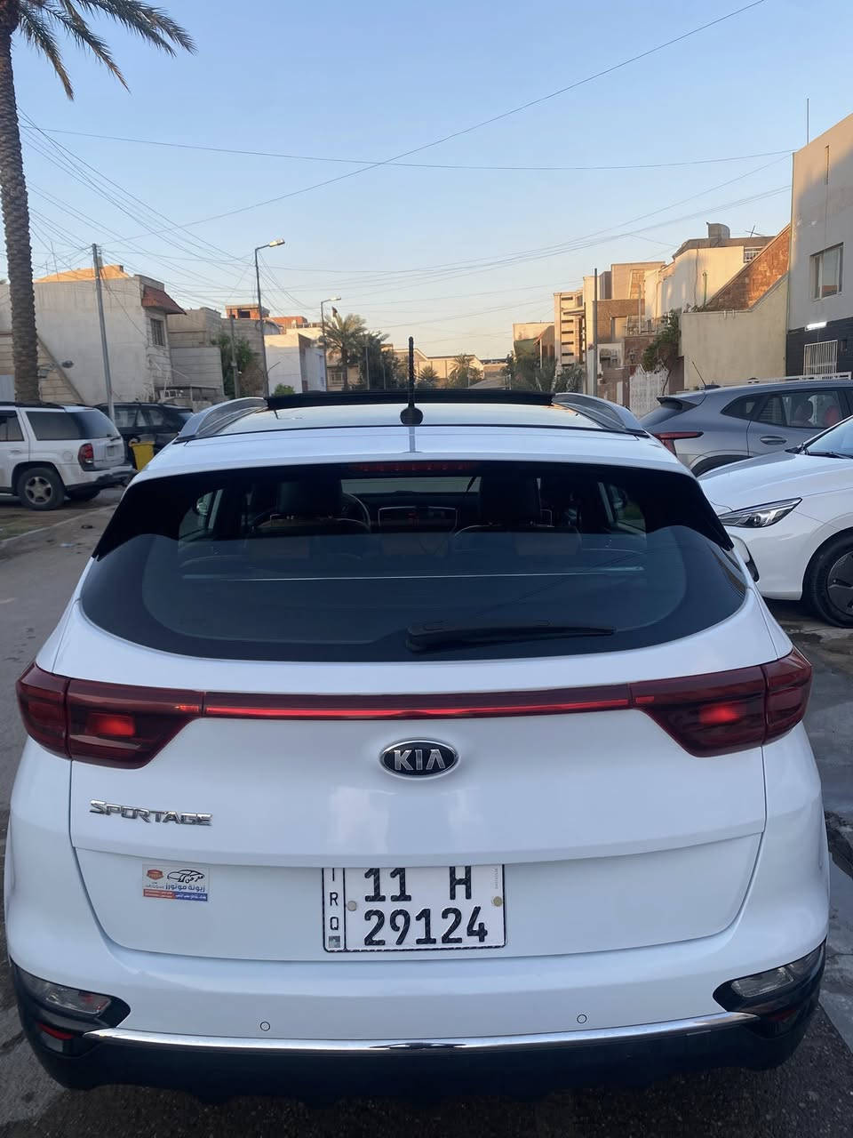 السلام عليكم
سبورتاج ٢٠١٩ شكل ٢٠٢٠ (الشركة الدولية)
- السيارة مكفولة من البارد و الصبغ (على ايدنا من استلام الوكاله) على وضع الشركة وماملعوب بيها اي شي ولا بيها اي اضافه و دهن محرك كله اصلي وقبل الاستحقاق يتبدل و البانزين فقط محسن وهايدروليك الكير تم تبديلة درجة اولى حسب توصيات الشركة من توصل ٦٠ الف كيلو للحفاظ على سلامة الكير وتم تبديل فلتر بانزين + دسكات من وصلت ٥٠ الف كيلو 
- ماشية ٧٤ الف كيلو
- بانوراما
- حساس خلفي امامي
- ويل حجم ١٩
- كشنات نص جلد نص قماش بس مدوشمه كلها جلد درجة اولى
- مودات قيادة
- تحكمات ستيرين
- بلوتوث
- بروجكترات
- سبير منازل
الموقع بغداد/ زيونة- تحويل مباشر
السعر ٢٠٣ ورقة 
للتواصل و الاستفسار ***********
