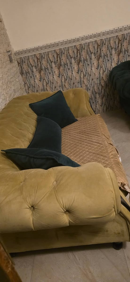 السلام عليكم
تخم للبيع جديد بس وحده من القنفات يرادلهه تصليح بسيط 
ب ٥٠٠ الف ويه البردات


**إذا كنت صاحب هذا الإعلان وتريد حذفه لأي سبب، رجاءا أرسل رسالة إلى الدعم الفني**