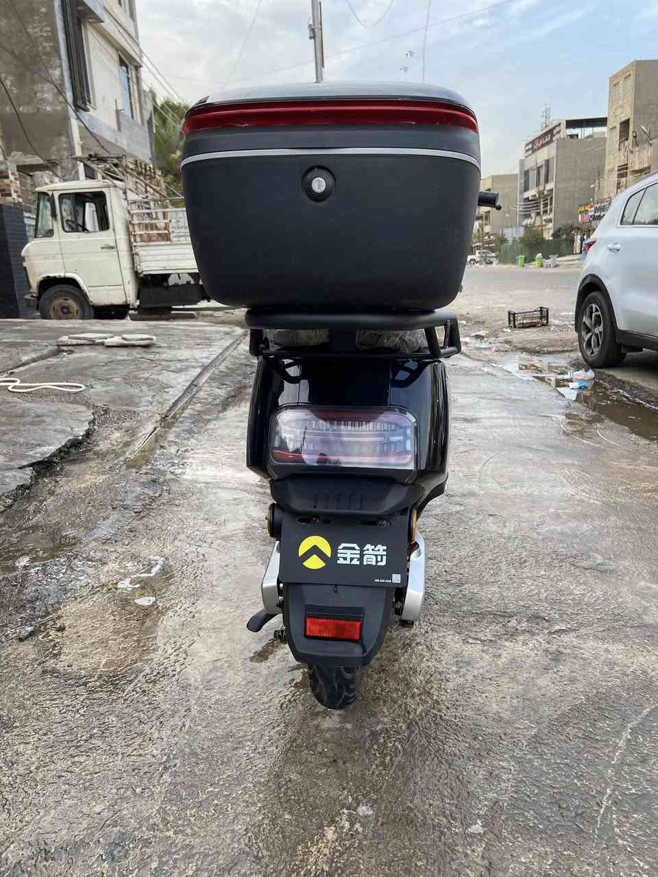 سلام عليكم دراجه شحن البيع GRبعدهه جديده مكفوله كفاله عامه استيراد خاص  
ماشيه 13 بس مثل مواضح 3سرعات دراجه سويج تشغيل عن بعد تثبيت سرعه وغراضهه بعدهن بل لايلون والمرايه والبايدرات كامله مكمله السعر 900 المكان حي البنوك الاستفسار ***********واتساب وبل خدمه
