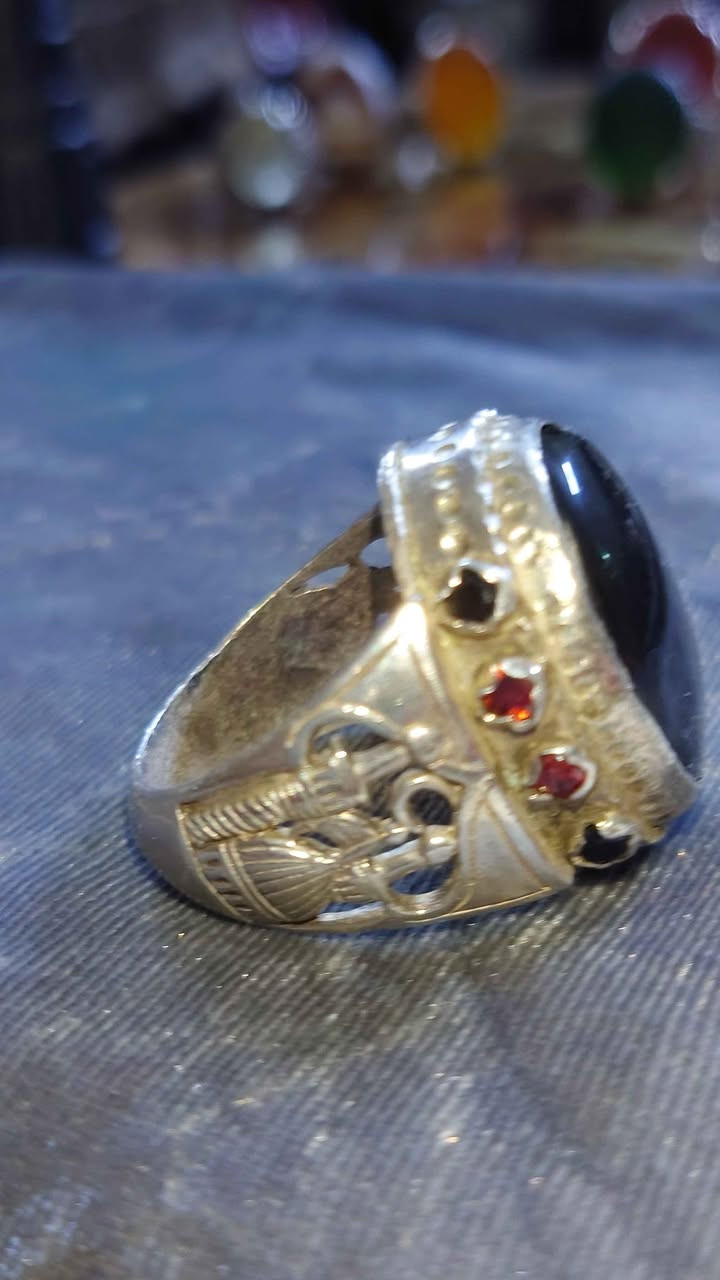 عقيق يماني طبيعي صياغة يدوي السعر 75الف العنوان بغداد زعفرانية فضه 925الهاتف *********** بغداد, العراق
