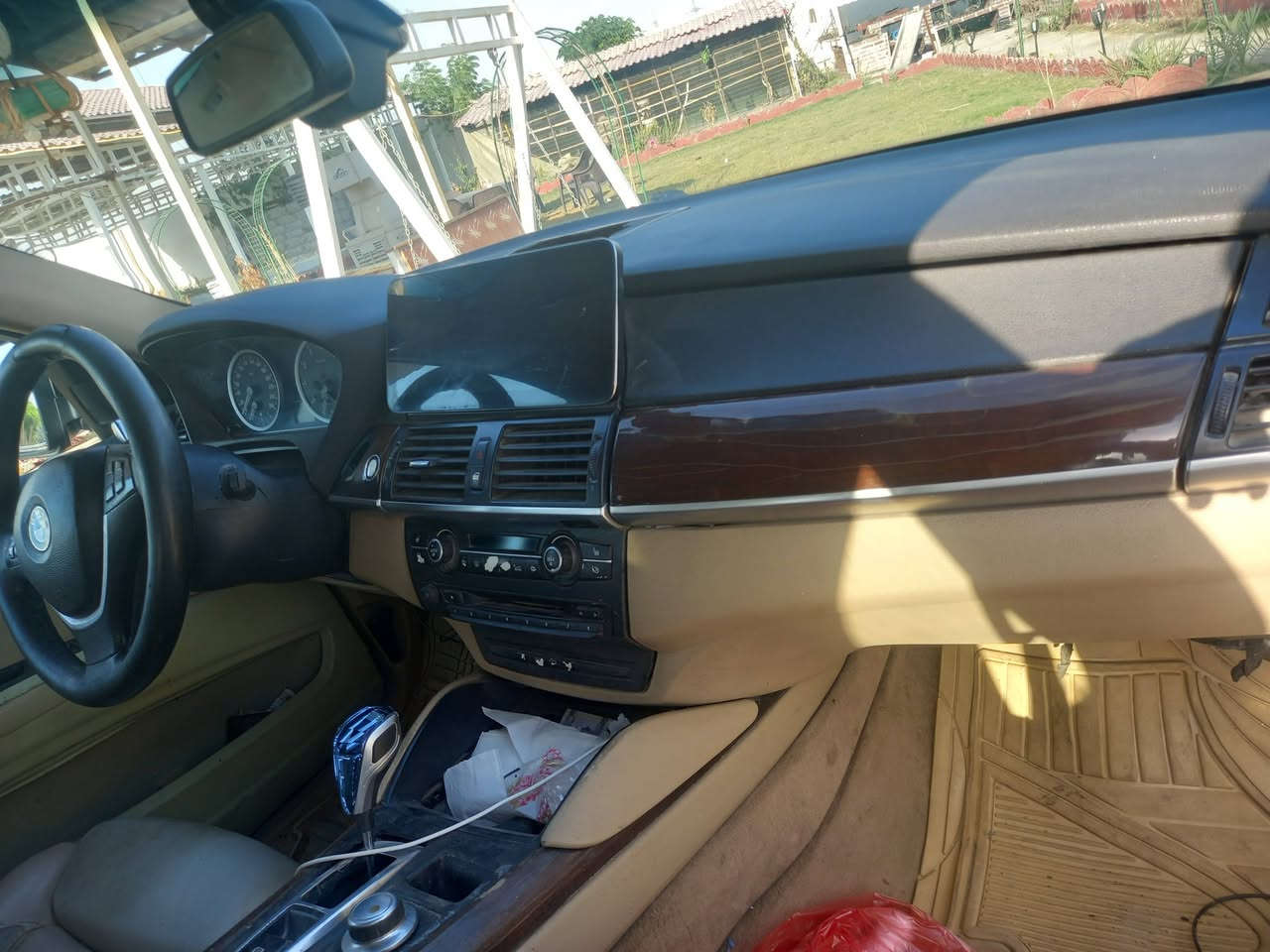 السلام عليكم للبيع فقط BMW X6 2009  كير ومحرك لكزز ٣٥٠٠ مكفول رقم اربيل تحويل مباشر شاشه أندرويد كاربلي نقصها كمبريسر تبريد جان شغال ولطش سعرها ١١٥ بيها مجال للطيبين مكاني بغداد الكرخ *********** متواجد واتساب وخط
