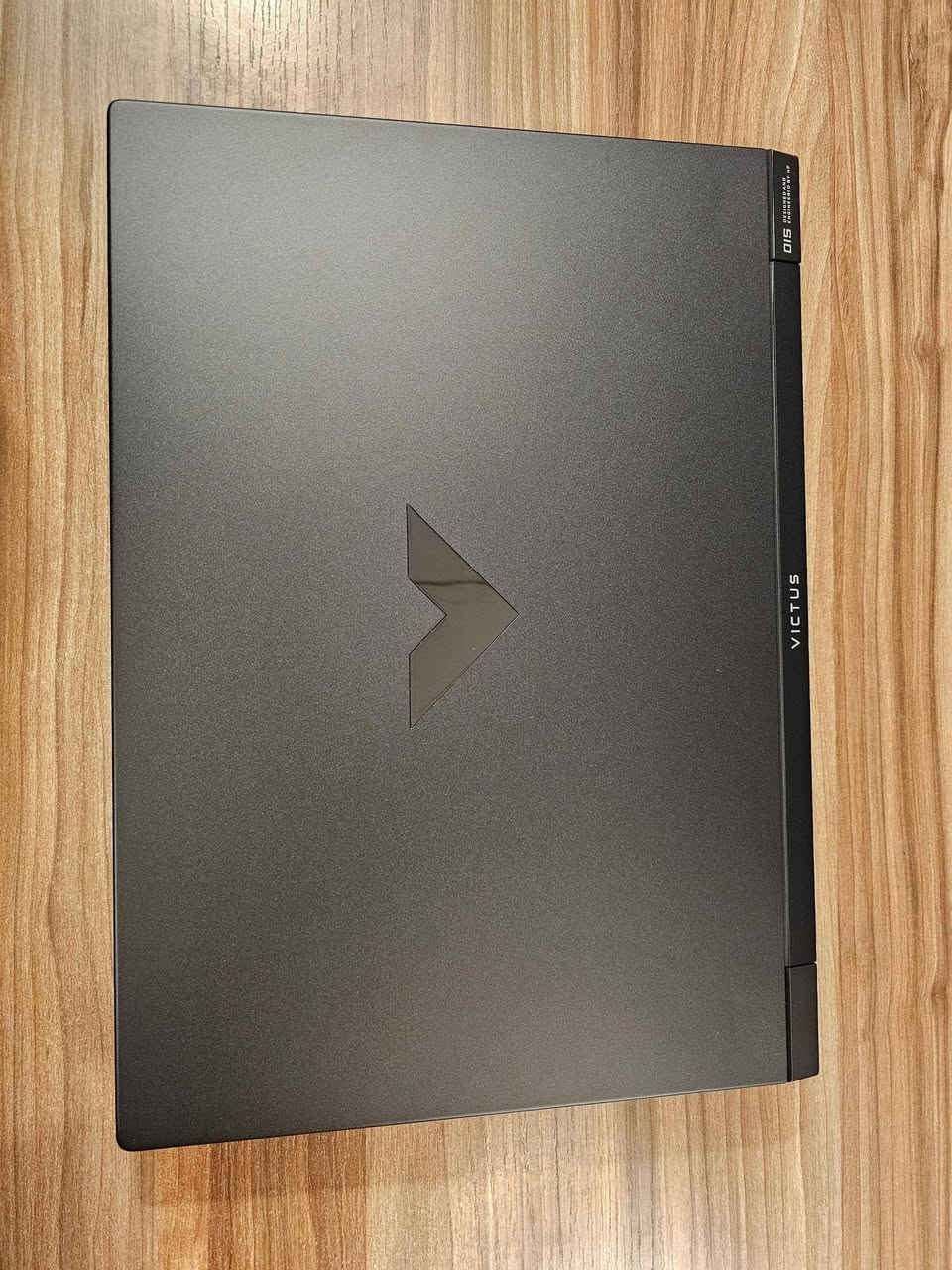 لابتوب للبيع
​
​موديل اللابتوب:  VICTUS 15-FA2787 

​المعالج: Intel Core i5-13420h 

​كرت الشاشة: RTX 4050 6g (75w)

​الذاكرة: 16GB DDR4 / 3200

​التخزين: 512GB SSD M.2 NVMe 

​الشاشة: 15.6 /  144h / 1920x1080

جهاز نظيف ضمانه ينتهي شهر  12/ 2026

السعر: (مليون دينار ) 

للتواصل:(***********)
