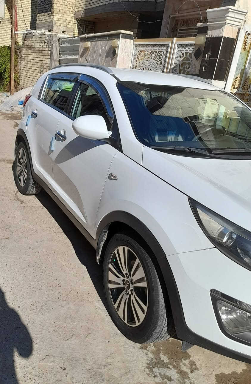 السلام عليكم سبورتج خليجي٢٠١٦ ماشيه١١٨ بيه رش باب الصدر بدون حادث السعر١٥٨ مكاني حي الجهاد الاساتذه رقم تليفون ***********
