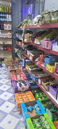 اسوق البيع الموقع دولعي ركن على شارع عام  سعر مناسب   07734302453 استف...