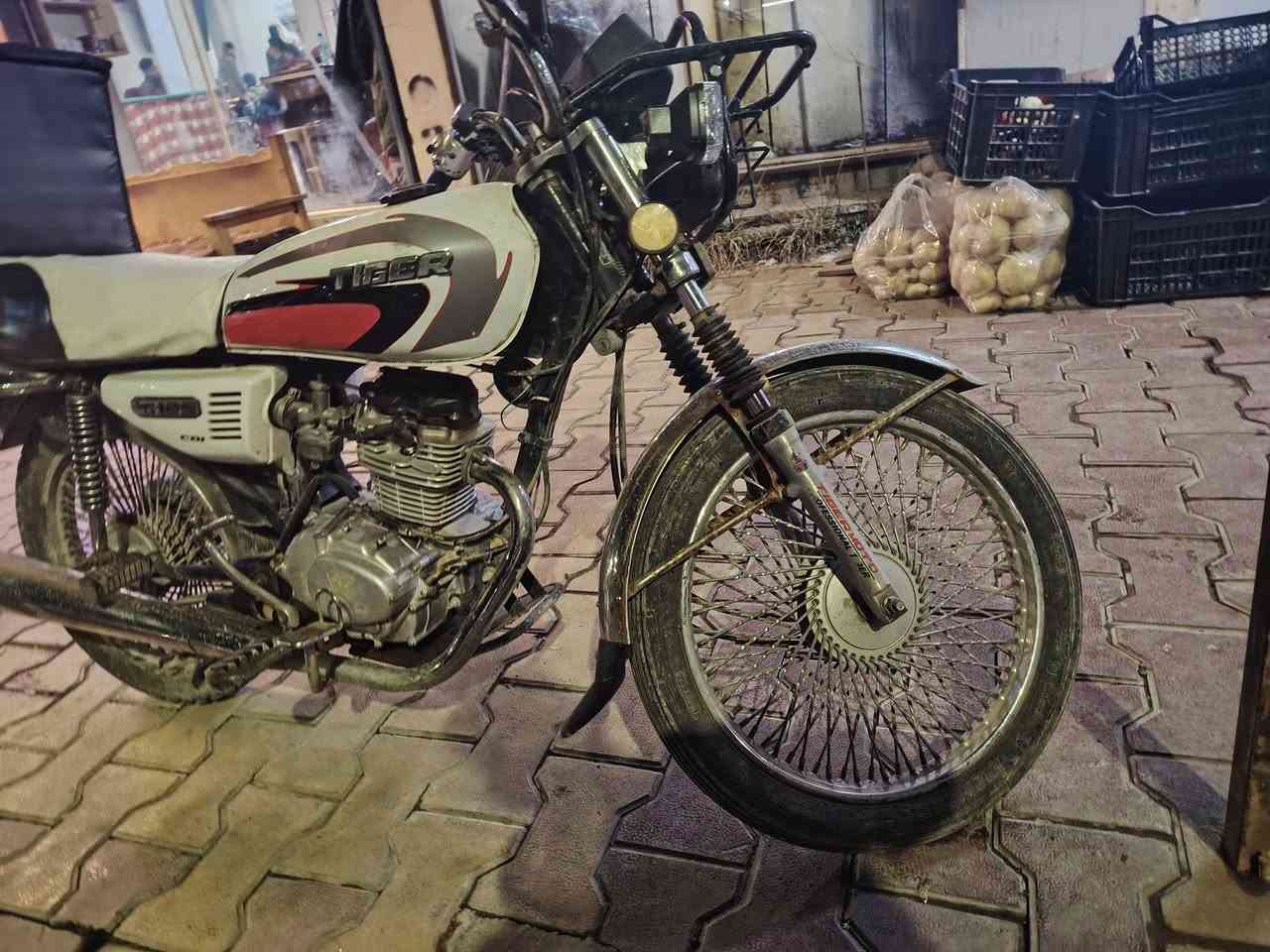 ماطور 2020 وزن ثقيل باب اول للبيع 
كلشي بيه نضيف 
اتصل ***********
