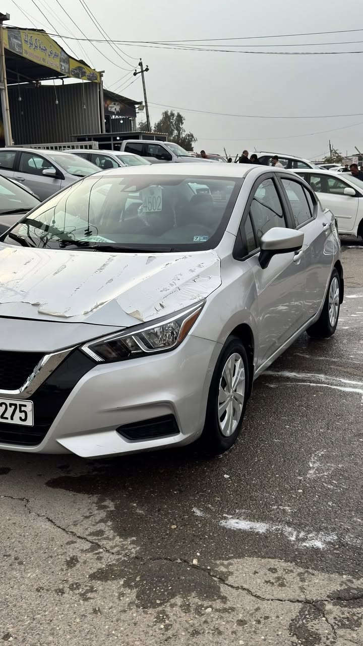 نيسان فيرسا 2022 السيارة مواصفات رادار امامي خلفي تحكم استرين كاميرا وشاشه وتحديد سرعه السيارة جديده ماشية 20ميل  محرك كير ابشرط برغي مامفتوح السيارة بيه جاملغ وبونيد  صبغ بدون دواخل السيارة بدون بارد بدون حالوب بدون رصعات اسبير مانازل رقم سنوية كله جديد بسمنه اتريد تحويل اتريد وكاله حاضر 
السعر 120 وبي مجال بسيط للطيبن 
الاتصال عالرقم /***********
