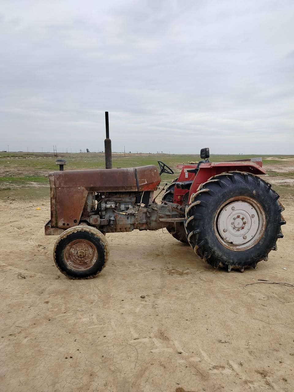 السلام عليكم تركتر فورگسن انگليزي رقم سنويه جديد شرط التحويل المكان كركوك  التفاصيل يتصل على الرقم ***********
