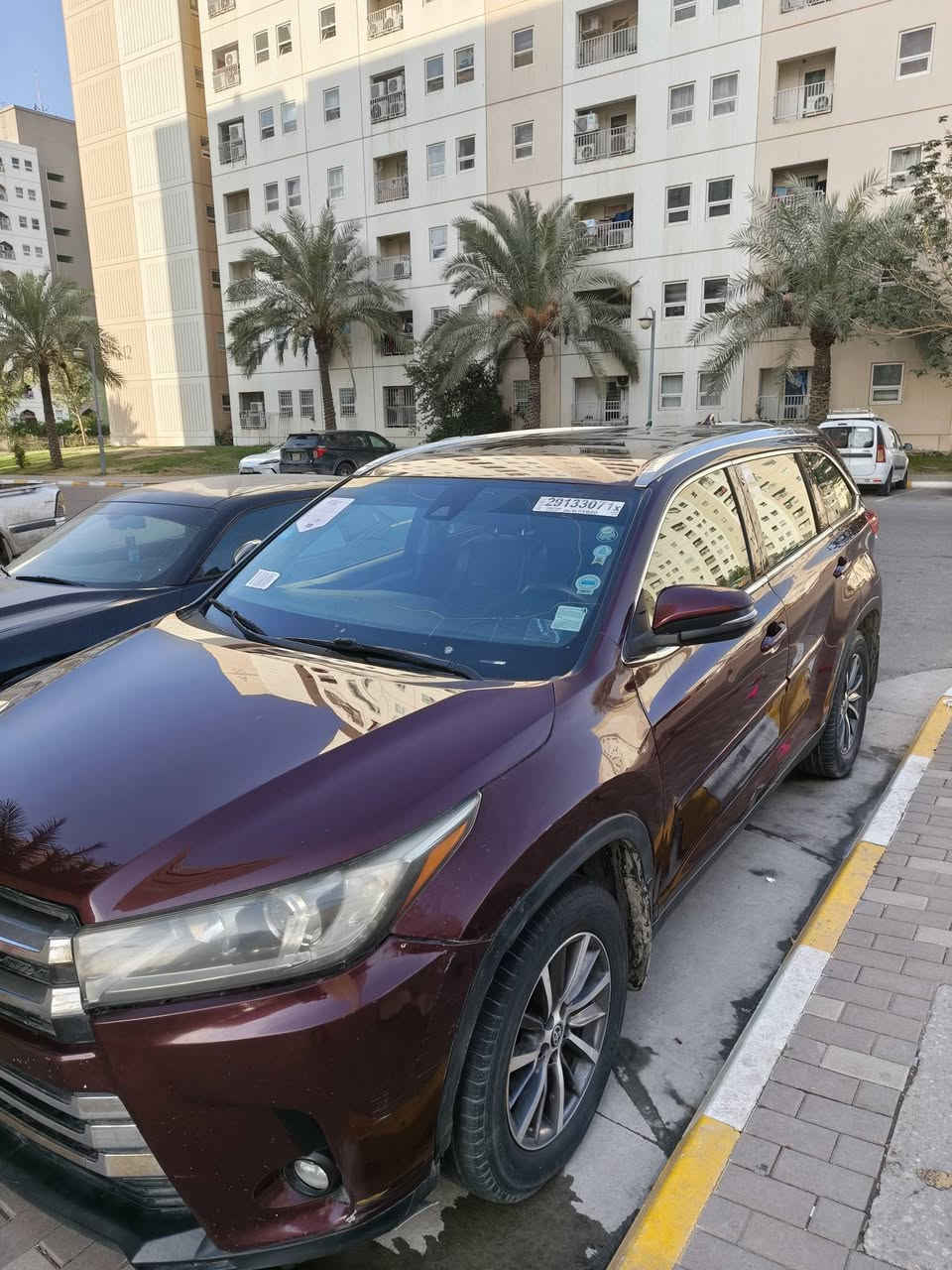 هايلاندر للبيع 
السلام عليكم 
هايلاندر  للبيع موديل 19 وارد امريكي Xle
ضررها قطعتين بأمريكا وقطعة بالعراق 
مواصفاتها معروفة 

رقم بغداد 
7 راكب  vip 
نظام اقتصادي 
قيادة اوتو 
نظام توقف اوتو ستوب 
رادارات /مانع تصادم /مراقبة مسار 
فتحة بالسقف 
كامرة خلفية 
هيترات 
تبريد 3 قطع 
جنطة كهرباء 
شاشة كار بلي 
بردات ابواب 
كشنات جلد ونظام تدفئة تبريد للكشنات
يحتاجلها ملاحظات بسيطة 
السعر 250 وبي مجال 
***********
