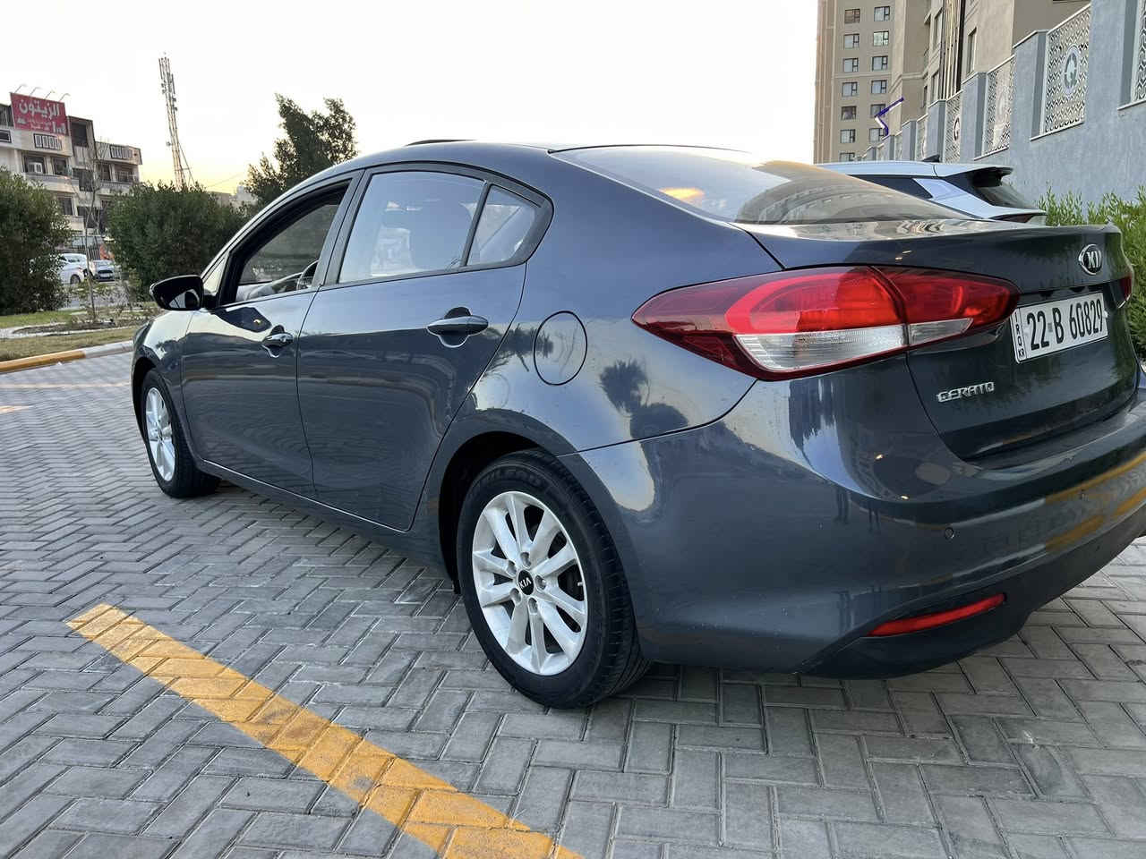 سلام عليكم
كيا سيراتو موديل 18 خليجي محرك 1600 كير محرك تبريد كله مكفول سياره جاهزه ومذب عليها الف بيها صبغ جاملغ خلفي وباب ودوسه صفحه السياق وقبق صندوك مبدل بلادي نفس الون سياره احلى من الصور رايدها 127 وبيها مجال مكاني بغداد حي الجهاد قرب كليه الرشيد
***********
