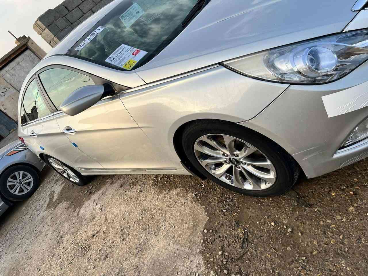 سلام عليكم ورحمة الله وبركاته
سوناته موديل 2013 اصل
ادوات ادوات 
كصه جنطه شرط باجات ضمان بشغله 
بانزين 
دواخل طك كارتون 
حداديه ع وضع شريكه 
تخم تاير بالكارتون 
بصمه كشنات تدفئة تبريد 
مرئي شفط 
حساسات خلفي 
كشنات جلد 
كشن كهربائي 
هواي مواصفان ما مذكوره 
السعر 53وبيه مجال حق الجيه 
مكان ناصريه نصر 
اتصال ع*********** رقم واني بالخدمه
