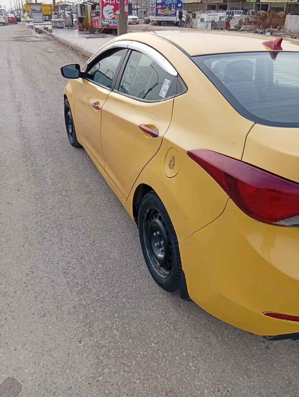 السلام عليكم 
للبيع النترا مضلع 2015 وارد امريكي ضررها جاملغ امامي فقط 
كير ومحرك وصدر كله جديد بشرط.   
محرك 1800دوش ال مرغوب
رقم بغداد دولي . هزه وسنويه جديد. شرط التحويل 
السيارة مصفره هيئه وغرامات. وخط وبحث جديد.

تبريد ثلج. تدفئه شغاله 
تخم تاير جواها شرط جديد 
شاشه كبيره. كامره خلفيه 
تحكم استيرن جهتين
حساسات خلفيه  
مواصفات السياره نص فول 
مكاني ديالى الخالص 
***********
***********
