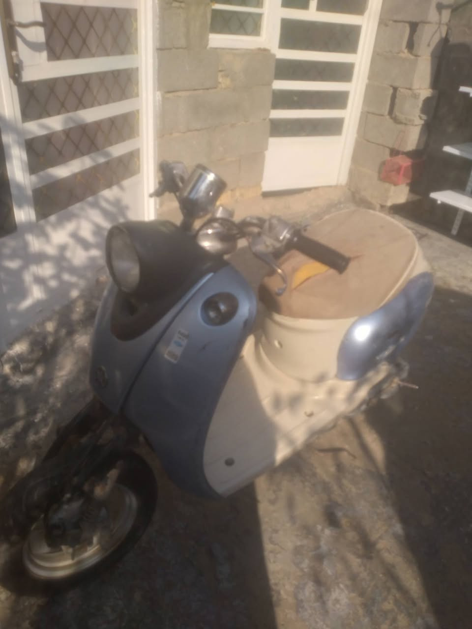 دراجة كلاسك ٦٠شغالة هندر واحد مكاني الرئاسة شارع عشرين السعر ١٠٠الف  ***********
