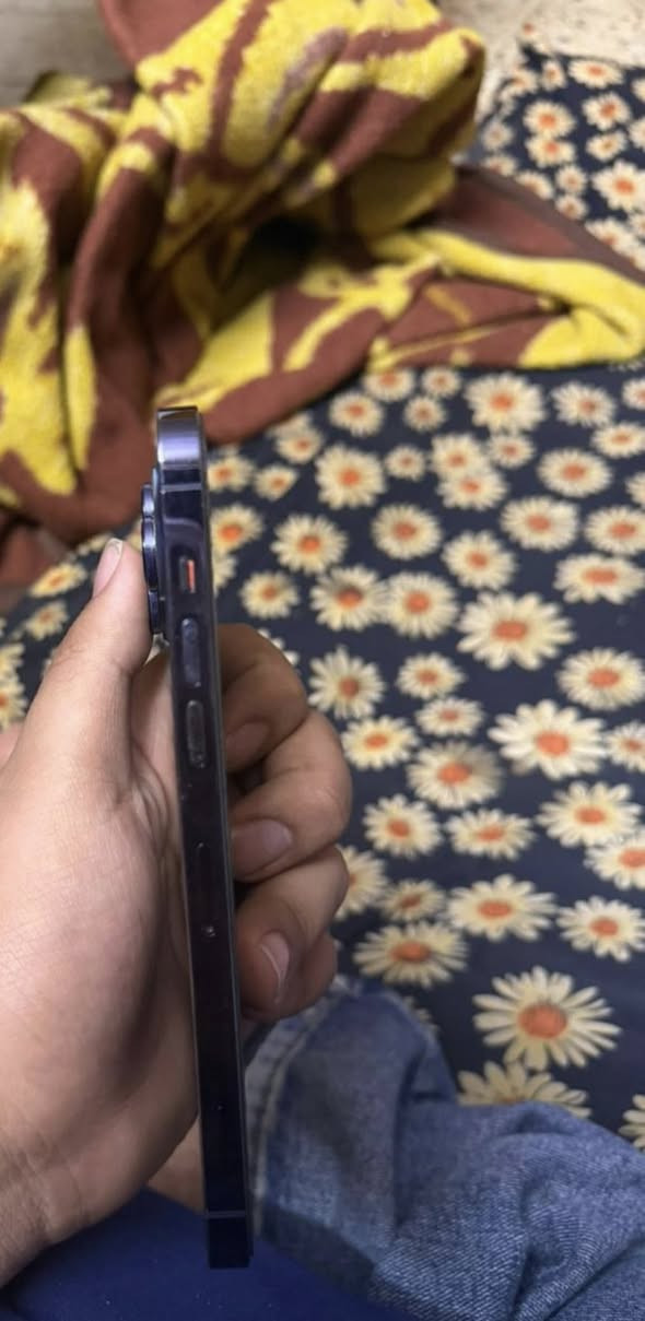 سلام عليكم 14pro max الذاكره ٢٥٦ الون المميز البنفسجي الجهاز بلادي كلشي بي بطاريه ٨٠  السعر ٨٥٠ الف ***********
