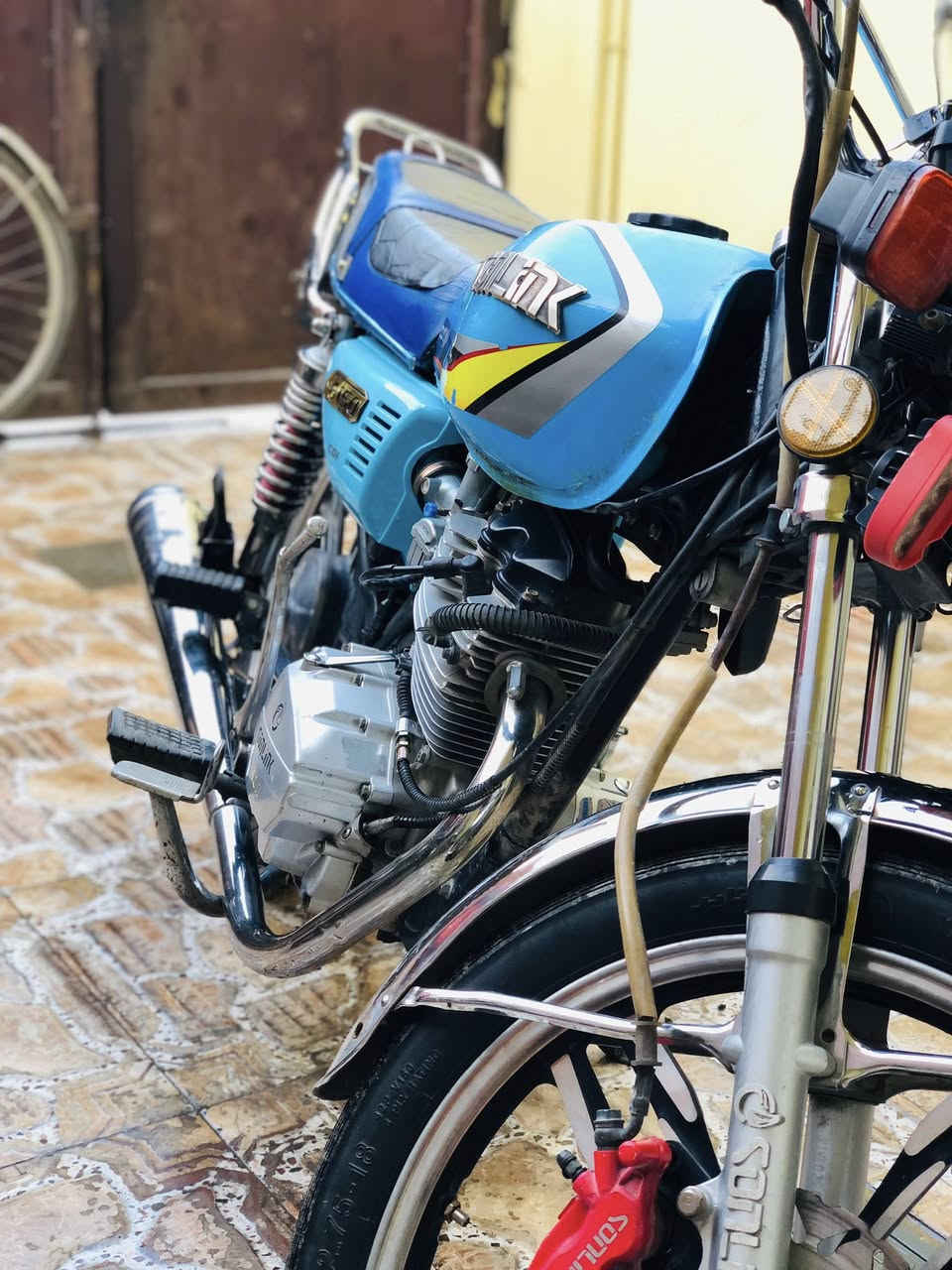 سولينك 22
لوك دراجة شرط المكينة والكهربائيات كاملة دبلات شرط وتايرات جدد 
 550 وبي مجال للشراي ان شاءالله


**إذا كنت صاحب هذا الإعلان وتريد حذفه لأي سبب، رجاءا أرسل رسالة إلى الدعم الفني**