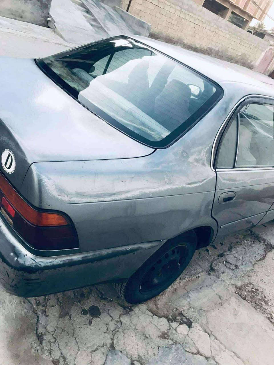 كورلا 93رقم بغداد الماني سنوية ساقطه صار اربعه اشهر نقص تبريد السياره حلوه جارده مابيهة ضربه ولا كص بس طخات امشر على الصورة فقط كير جديد محرك خير من الله مكان السياره بغداد الكرخ مكلف بلنشر ماارد على الخاص السعر43$للاتصال ***********
