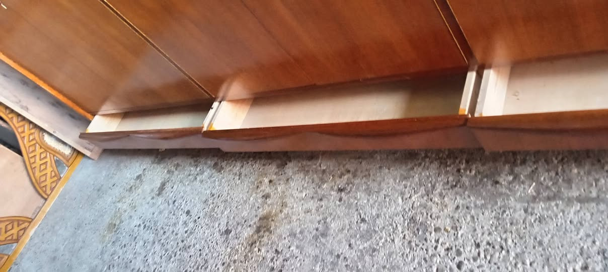 قنصور ٦ابواب فصال ثقيل قديم نظيف حيل
داخل وخارج صاج ماليزي جوه ٣ جكامج كبار
ورجلين باب الجديد مجاور نادي الفتوه الرياضي محلات عمر رمزي للاستفسار
***********
***********
