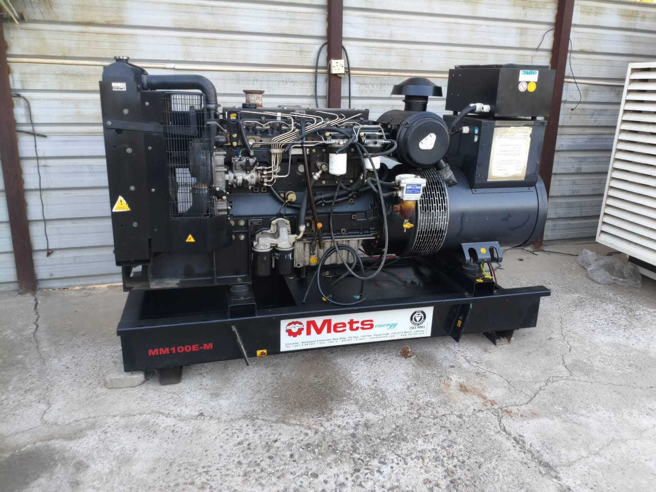 السلام عليكم ورحمه الله
للبيع
مولدة بيركنز إنكليزي 
6سلندر 100كيفي 
عدد ساعات التشغيل 6000ساعة 
مامشتغل داخل العراق
راس التوليد ايطالي
بلادي وضمان ع حمل 
*********** ابو شهم الزبيدي 
بغداد عوريج
