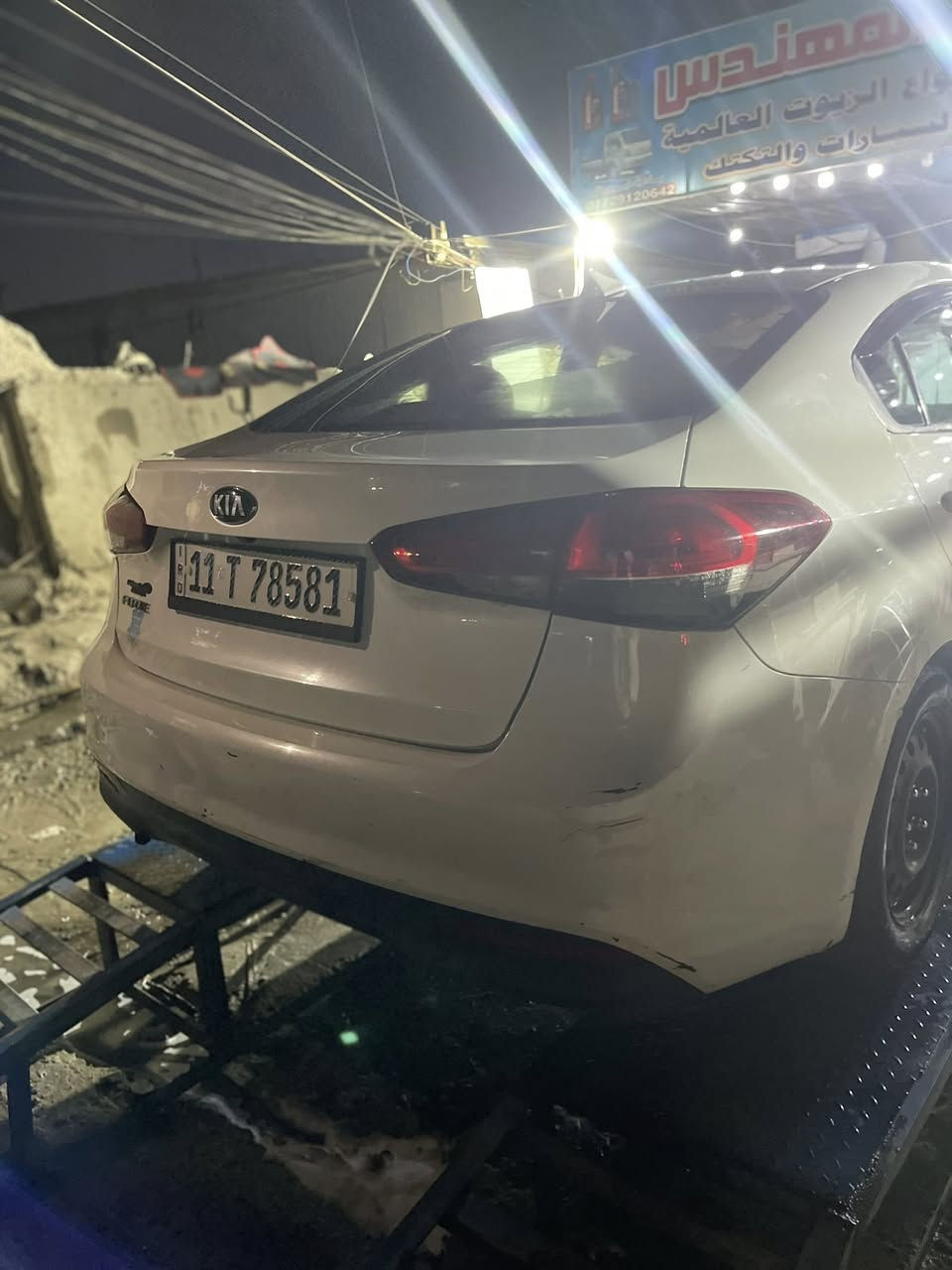 السلام عليكم كيا فورتي موديل ٢٠١٨ صور الحادث مرفقه بل منشور ماشيه ٥٧ باسمي تحويل ثاني يوم كير ومحرك مكفول  محرك ٢٠٠٠ دوش وبيها ضربه بل باب لوره ما مصلحه على البارد موضحه بل صور صدر جديد وتخم تاير جديد مكاني بغداد حي اور *********** 
السعر ١٢٠ وبيها مجال

