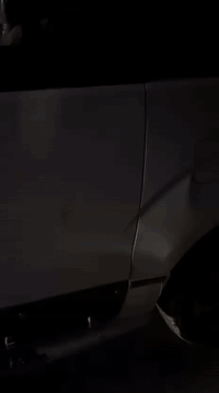 السلام عليكم ستاركس 2014 للبيع سعر 165 وبيها مجال قليل اقره التفاصيل الله يرضه عليك وكلشي مبين بالفيديو  سياره مكفوله من الضربه بيها بارد اشبر جوه قبق الكاز وباد بالجاملغ الامامي جهة العبري وبيها صبغات اثر النيكل شايلين النيكل وشالع الصبغ مكينه كفاله كير اكسل تبريد كله جديد غرفه ودوشمه جديده موضح بالصوره والفيديو كل التفاصيل وسونارها بالفيديو اكفلها من الضربه عده هذا البارد للاتصال  ***********
***********
وبخدمتك
