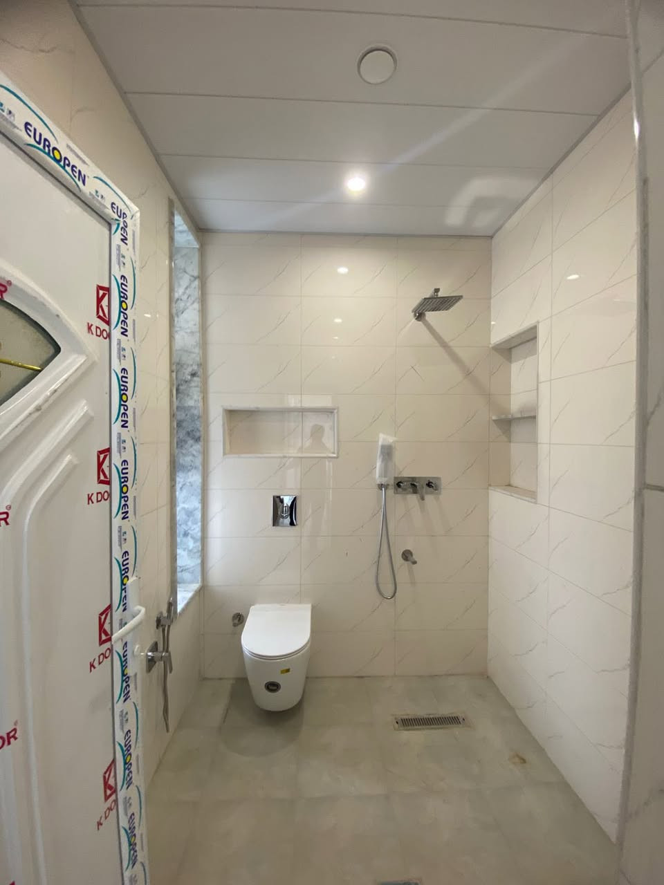 للإيجار في السيدية 💎
بيت طابقين  مساحة 80متر          

زيرو مودرن غير مسكون

يتكون من:. 

💠٣  غرف نوم 

💠 صالة واسعة

💠 مطبخ 

💠 خدمات عدد 3

💠 موقع العقار السيدية الضباط

💠بدل الايجار مليون وربع

————————————

📞للاستفسار:

☎️ ***********

***********

واتساب

📍 موقع المكتب:

 السيدية –
