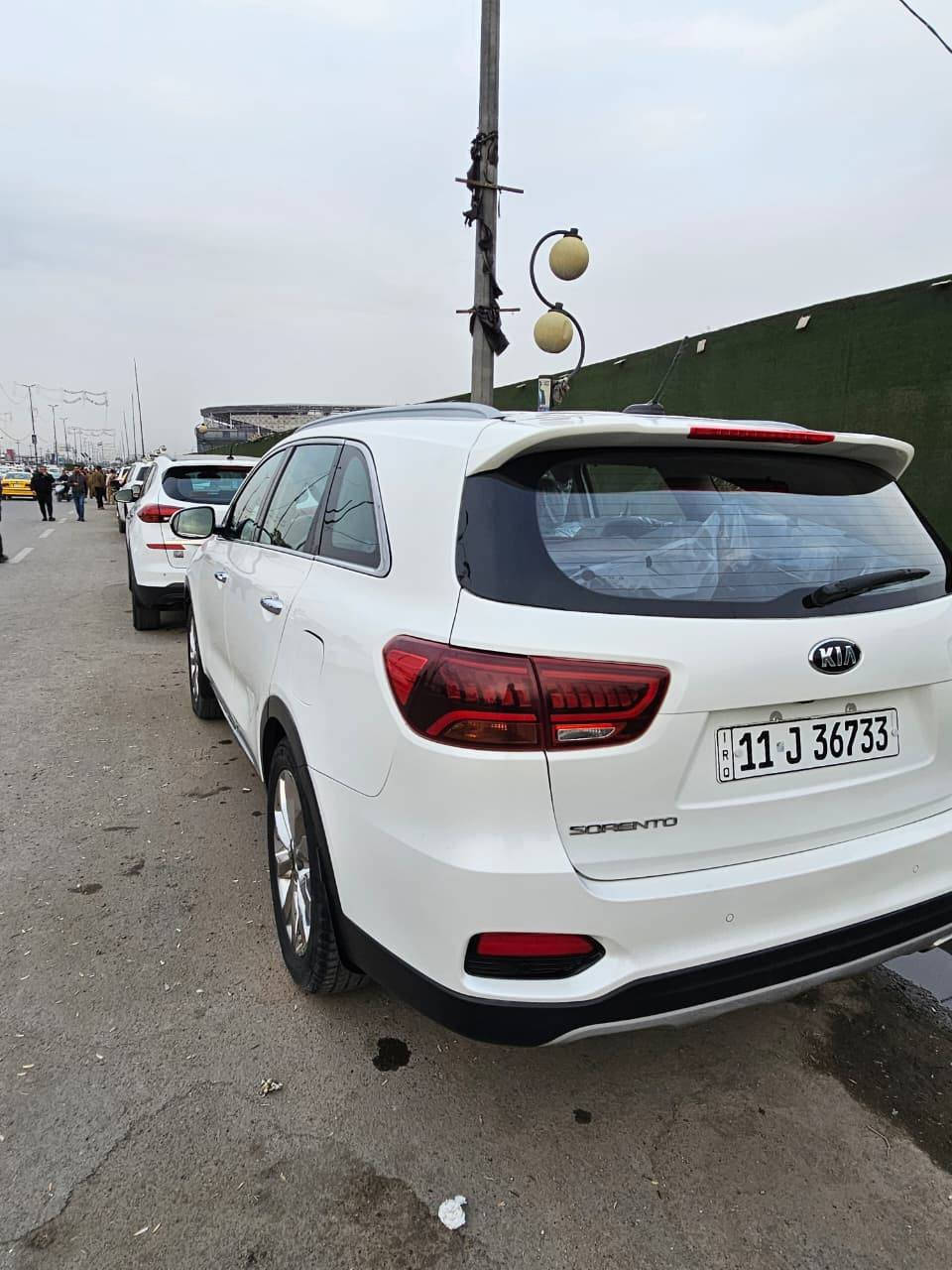كيا سورنتو 2019
وارد خليجي 
مكينة 6 سلندر
لون ابيض صدفي كفالة عامة 
*ما عدا بارد جاملغ امامي شبر فقط
عداد 205 الف كيلو متر
فول عدا بنوراما والكشن
مكينه تجفيت شركة شرط الفحص 
السعر 245 وبيها مجال 
مكان السيارة بغداد
***********
